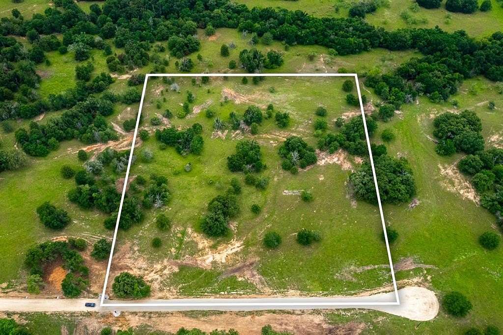 10.1 Acres of Land for Sale in Milano, Texas