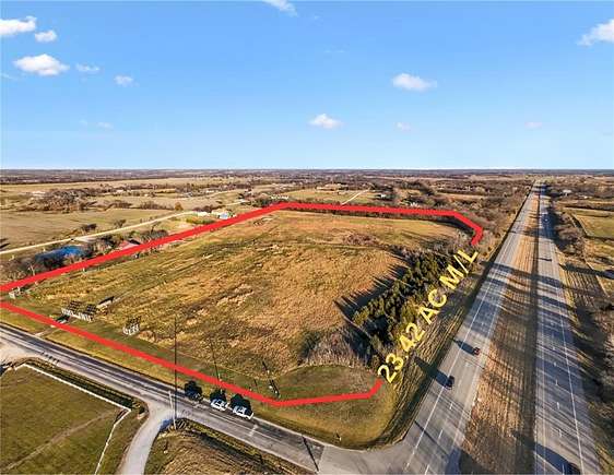 23.4 Acres of Mixed-Use Land for Sale in Centerview, Missouri