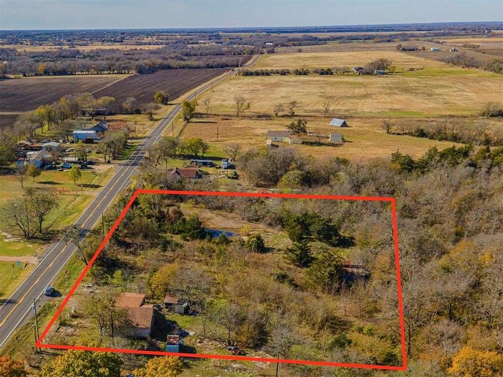 2 Acres of Residential Land for Sale in Bonham, Texas