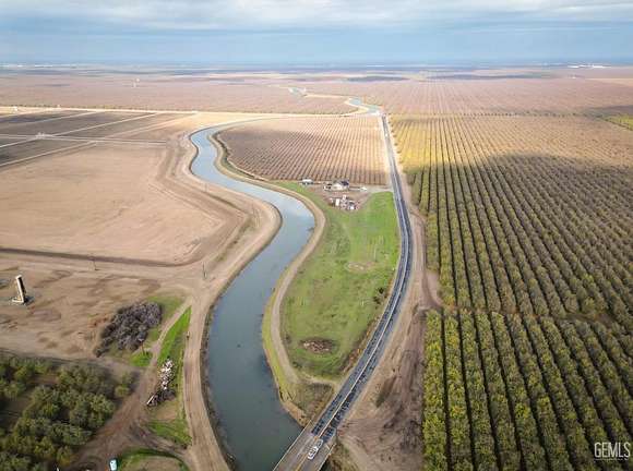 34.3 Acres of Agricultural Land for Sale in Shafter, California