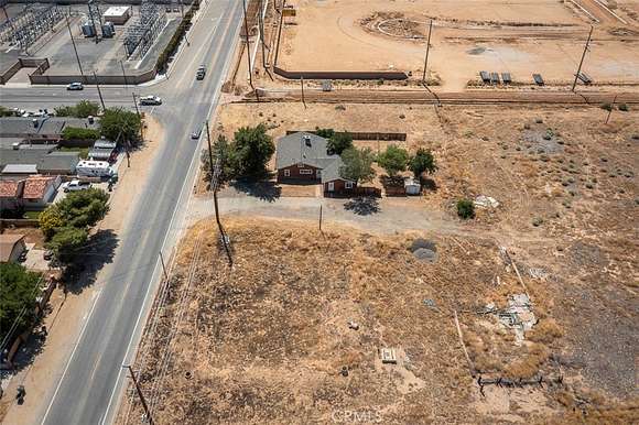 4.518 Acres of Residential Land with Home for Sale in Lancaster, California