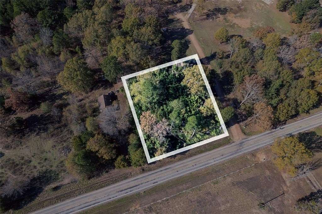 0.762 Acres of Residential Land for Sale in Hooks, Texas