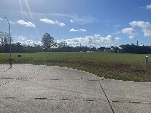 0.33 Acres of Residential Land for Sale in Plattenville, Louisiana