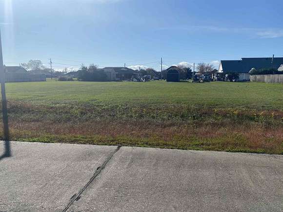 0.33 Acres of Residential Land for Sale in Plattenville, Louisiana