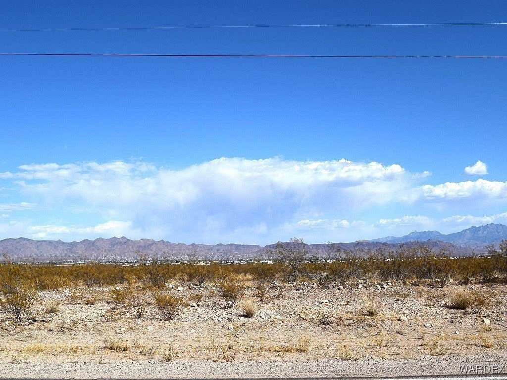 9.985 Acres of Land for Sale in Golden Valley, Arizona