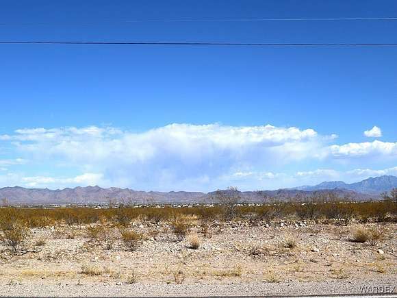 9.985 Acres of Land for Sale in Golden Valley, Arizona