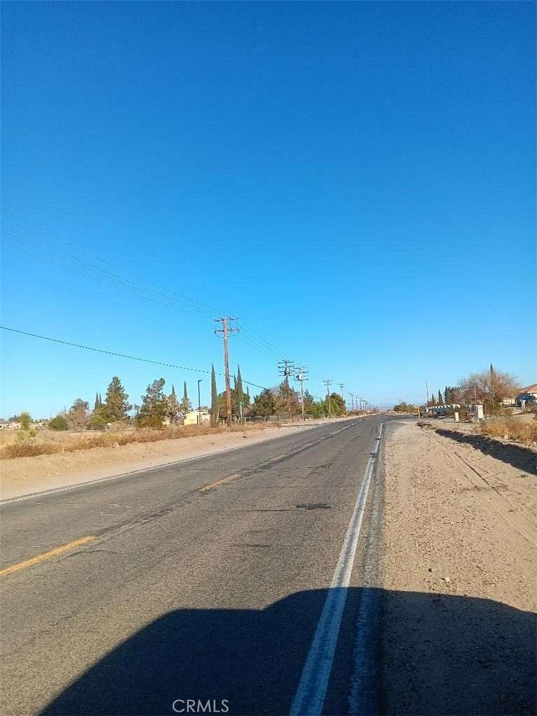 4.78 Acres of Land for Sale in Phelan, California