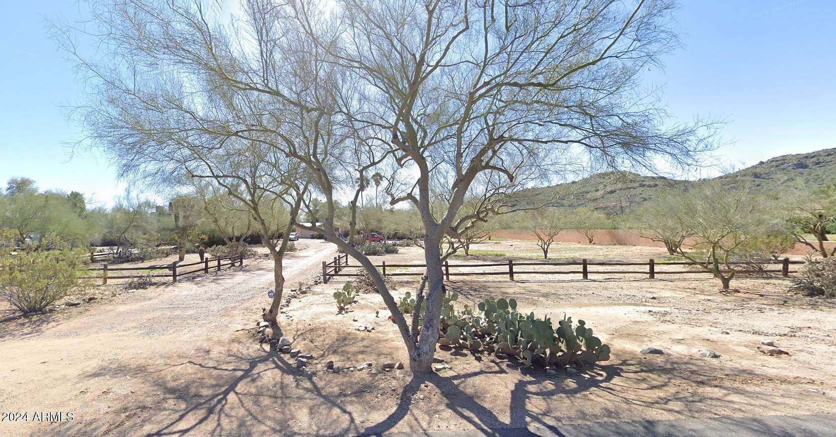 1.13 Acres of Residential Land for Sale in Paradise Valley, Arizona