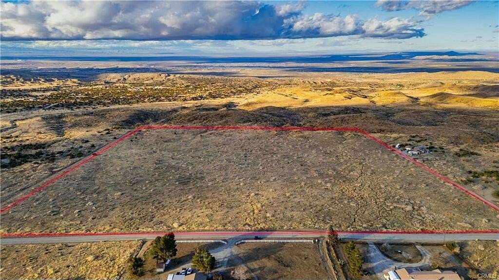 38.09 Acres of Land for Sale in Juniper Hills, California