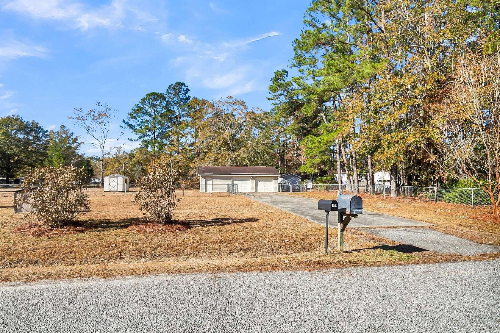 1.01 Acres of Residential Land for Sale in Cross, South Carolina