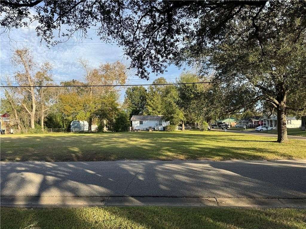 0.164 Acres of Residential Land for Sale in Chickasaw, Alabama