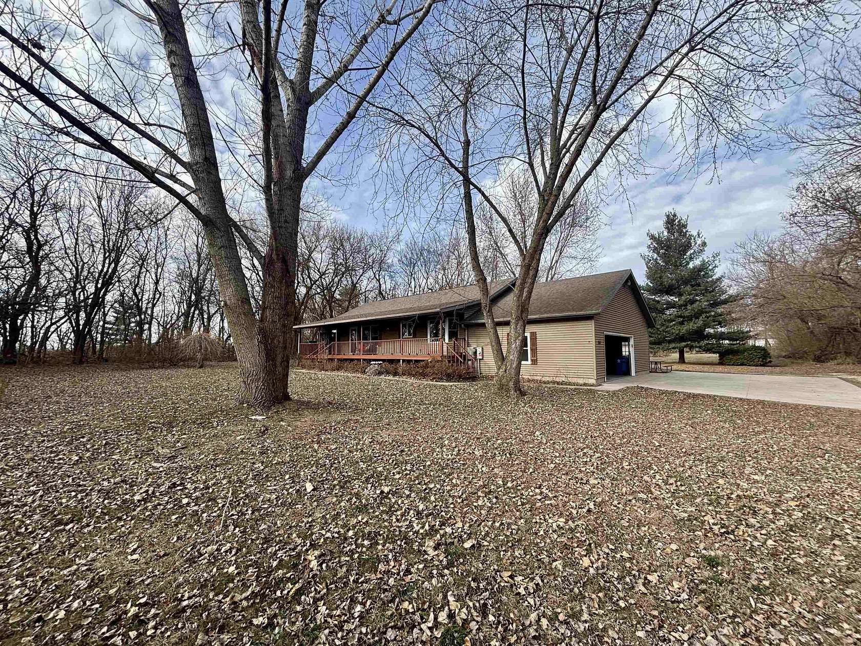 2.97 Acres of Residential Land with Home for Sale in Thomson, Illinois