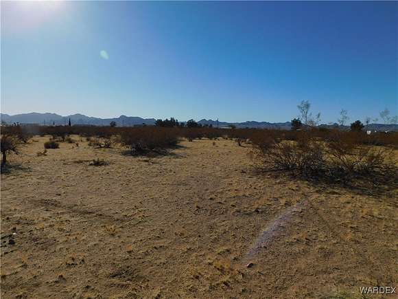 2.35 Acres of Residential Land for Sale in Golden Valley, Arizona