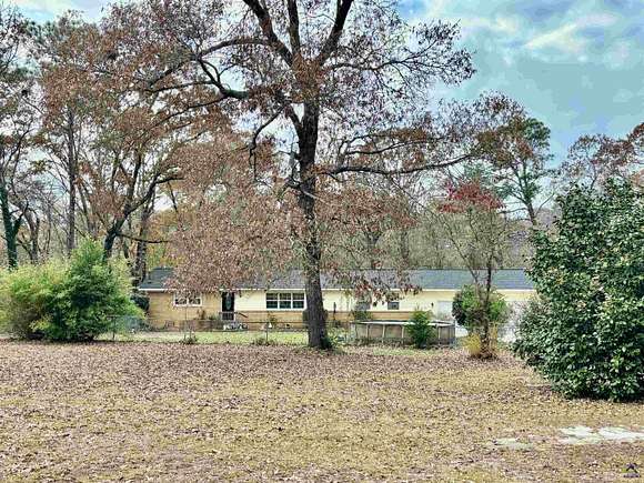 2 Acres of Residential Land with Home for Sale in Warner Robins, Georgia