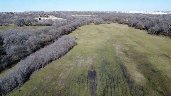 36.8 Acres of Agricultural & Residential Land for Sale in Lewisville, Texas