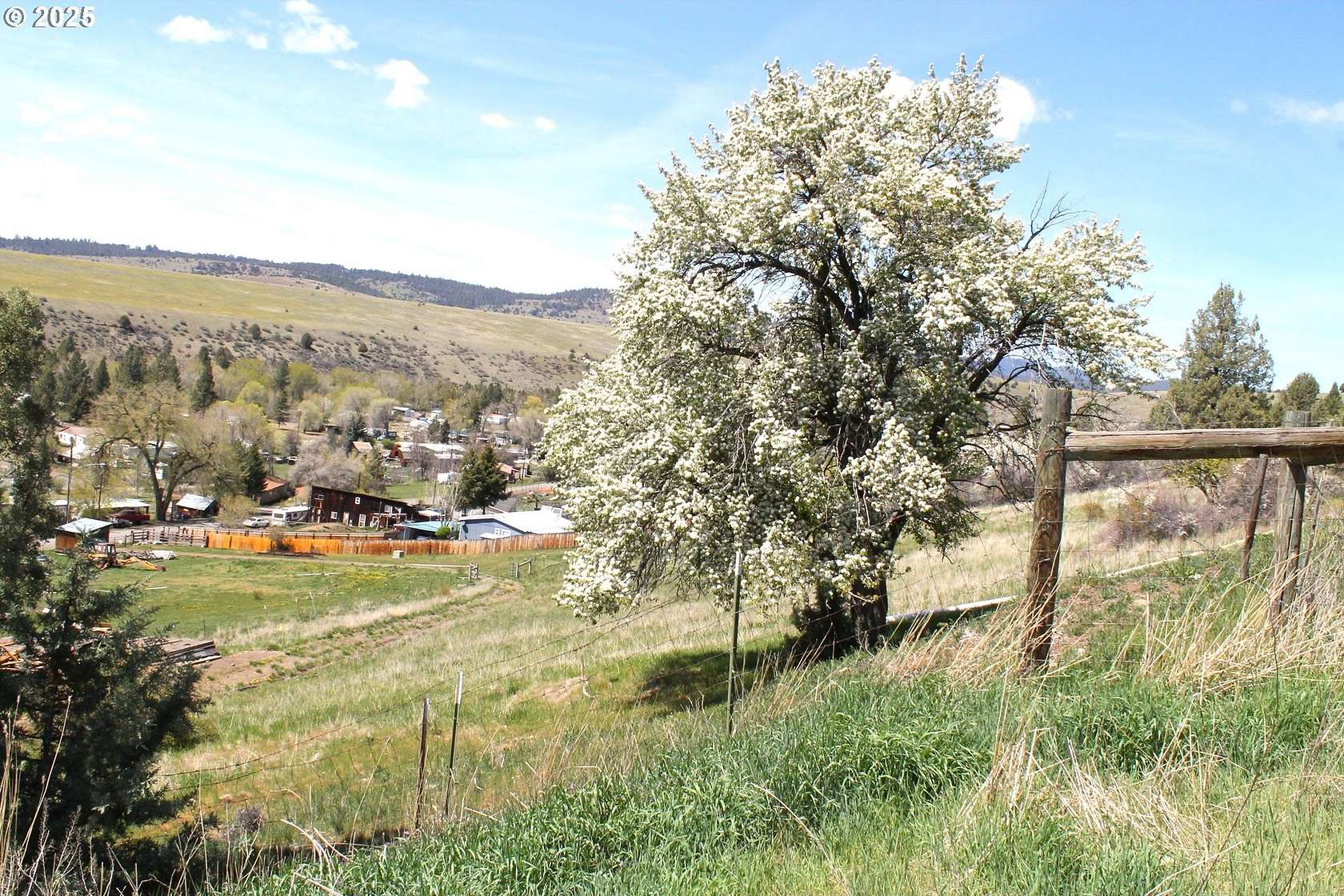 6.19 Acres of Residential Land for Sale in Prairie City, Oregon