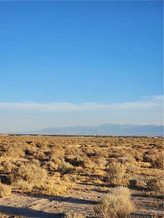 3 Acres of Commercial Land for Sale in Lancaster, California
