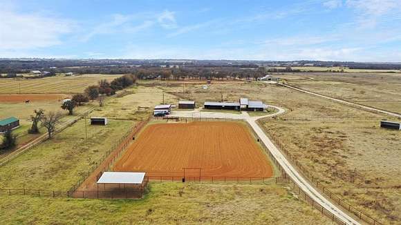 14.76 Acres of Land with Home for Sale in Stephenville, Texas