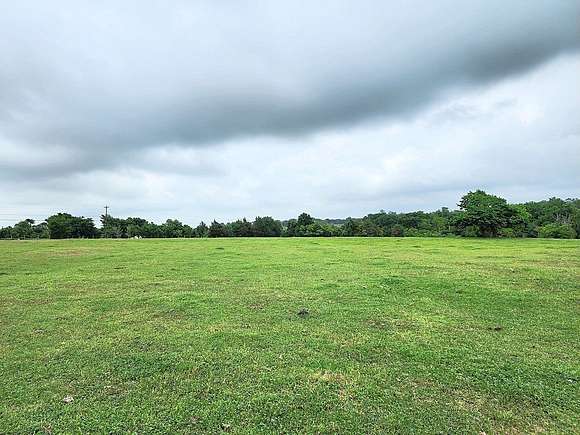 21.5 Acres of Recreational Land & Farm for Sale in Brenham, Texas