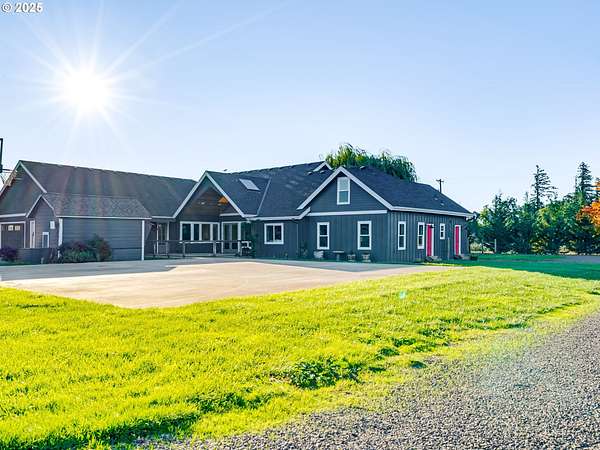 4.44 Acres of Residential Land with Home for Sale in Aurora, Oregon