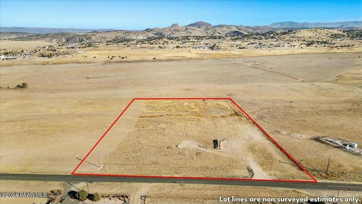 5.57 Acres of Residential Land for Sale in Paulden, Arizona