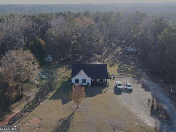 4 Acres of Residential Land with Home for Sale in Milledgeville, Georgia