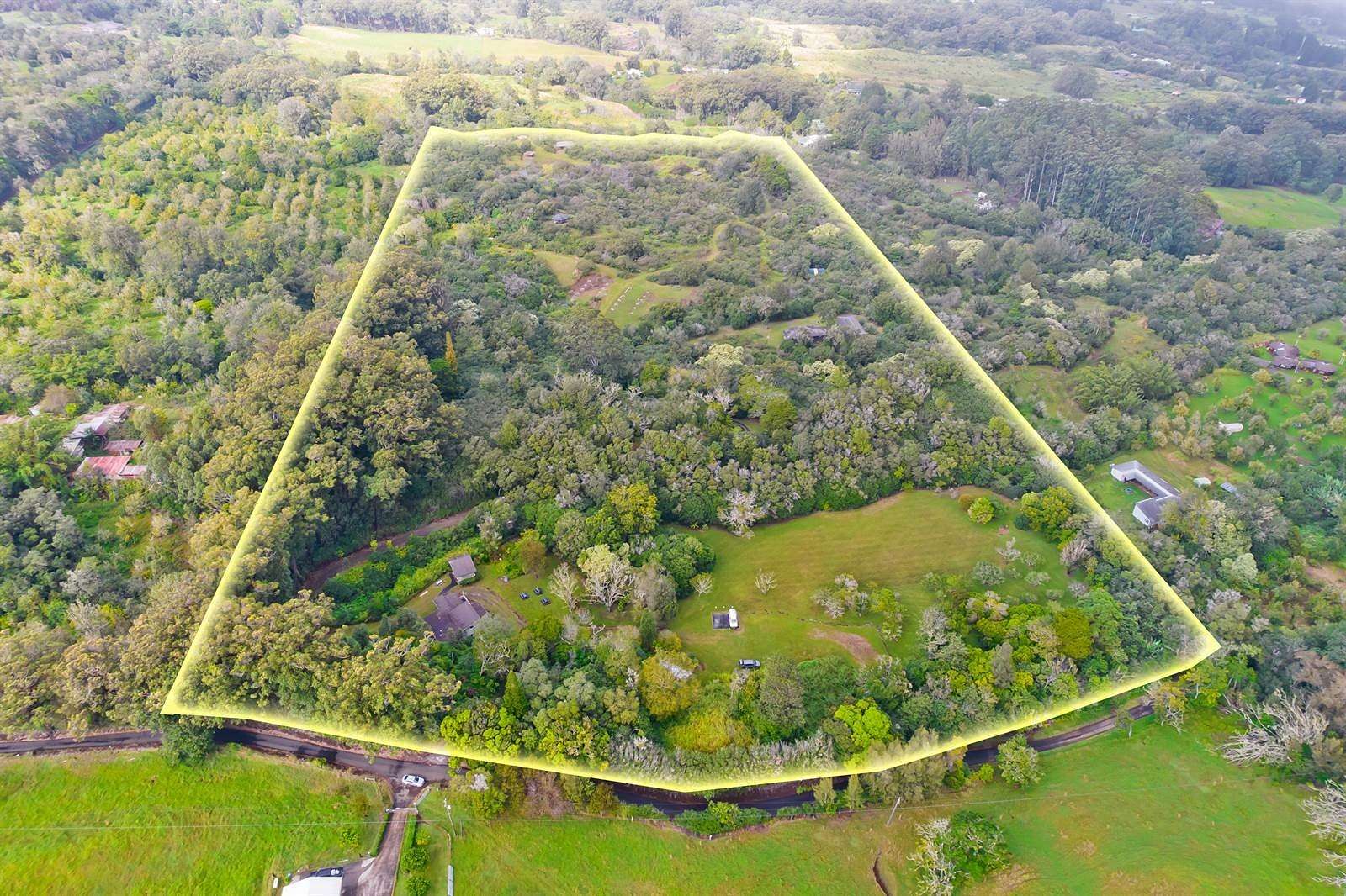 36.5 Acres of Land with Home for Sale in Honokaa, Hawaii