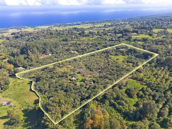 36.5 Acres of Land with Home for Sale in Honokaa, Hawaii