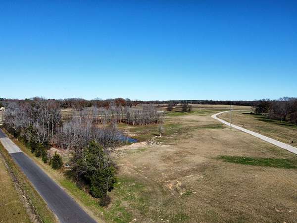 8.6 Acres of Residential Land for Sale in Mineola, Texas