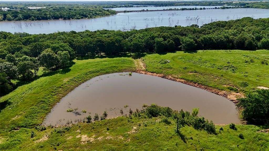 12.9 Acres of Recreational Land & Farm for Sale in Collinsville, Texas