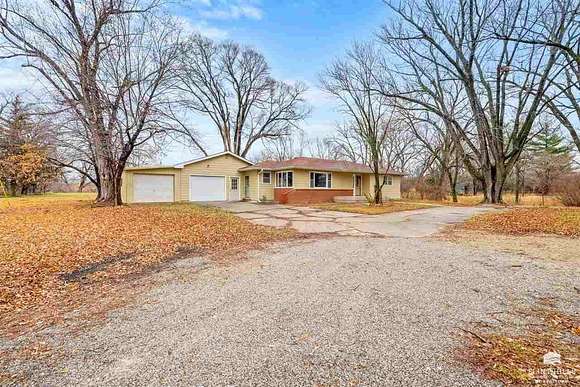 4.4 Acres of Residential Land with Home for Sale in Junction City, Kansas