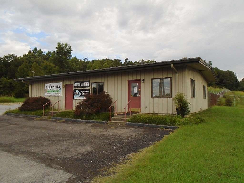 7 Acres of Improved Commercial Land for Sale in Madisonville, Kentucky