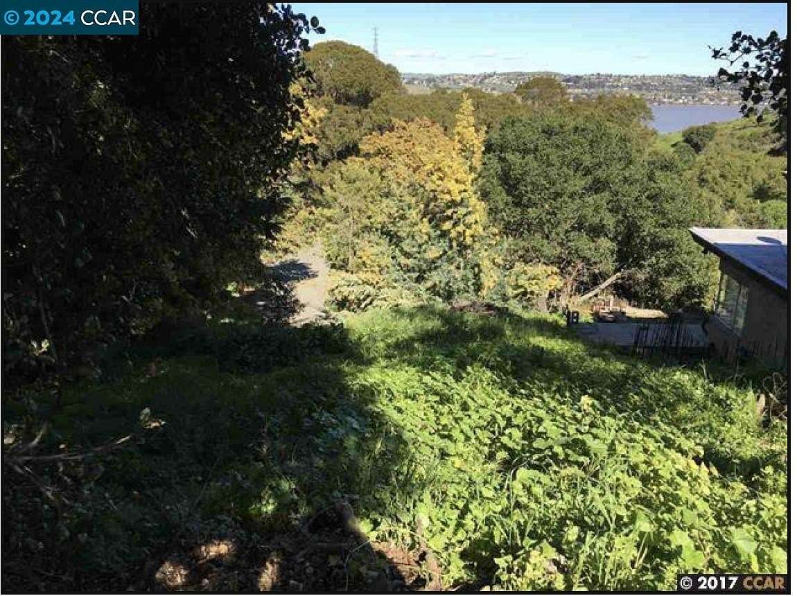 Residential Land for Sale in Crockett, California