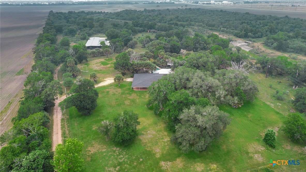 40 Acres of Land with Home for Sale in Victoria, Texas