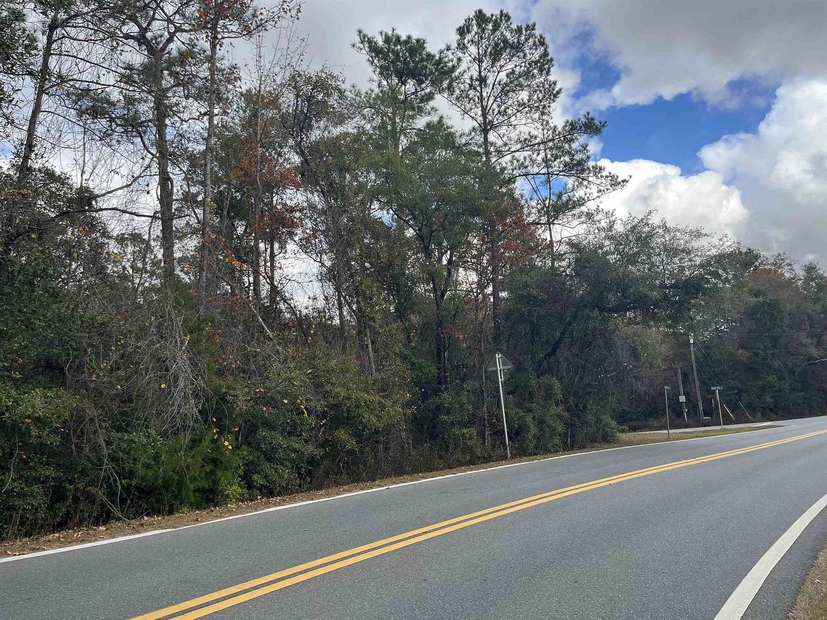 1 Acre of Residential Land for Sale in Crawfordville, Florida