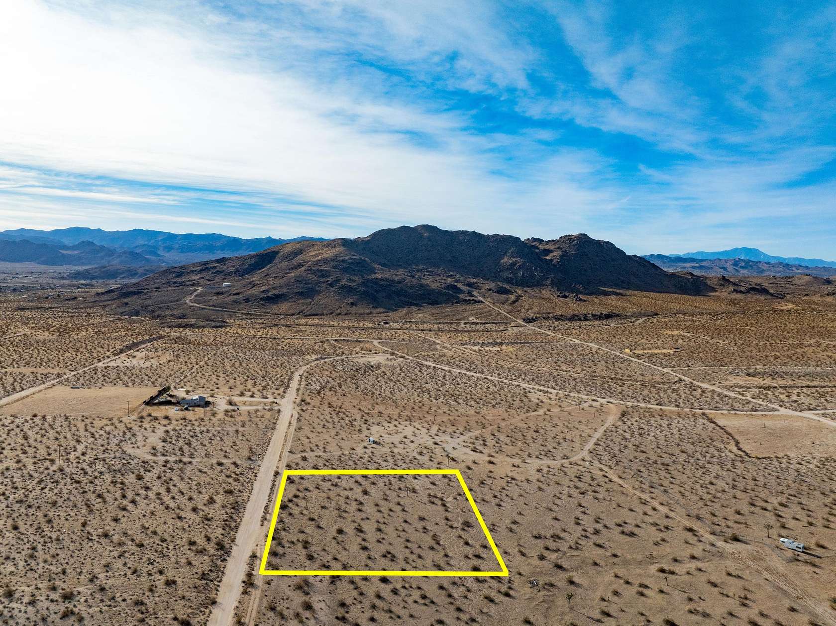 2.275 Acres of Land for Sale in Joshua Tree, California