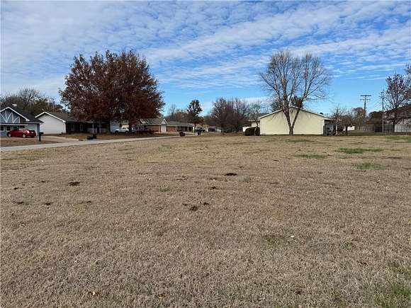 0.478 Acres of Residential Land for Sale in Parsons, Kansas