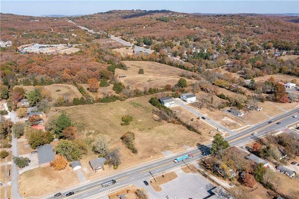6 Acres of Land for Sale in Fayetteville, Arkansas