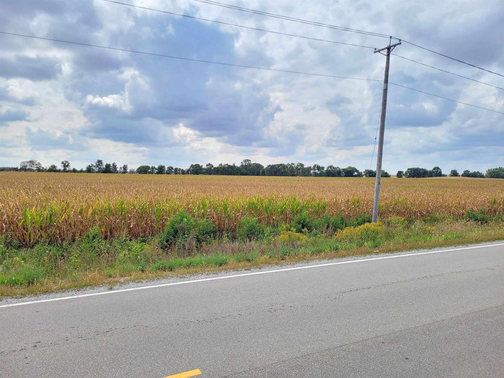 40 Acres of Agricultural Land for Sale in Waterloo, Iowa