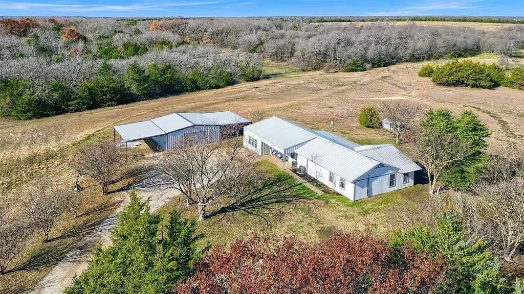 5.688 Acres of Land with Home for Sale in Whitewright, Texas