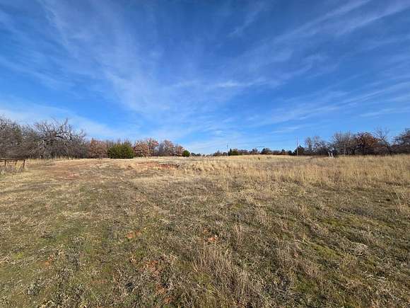 25 Acres of Land for Auction in Guthrie, Oklahoma