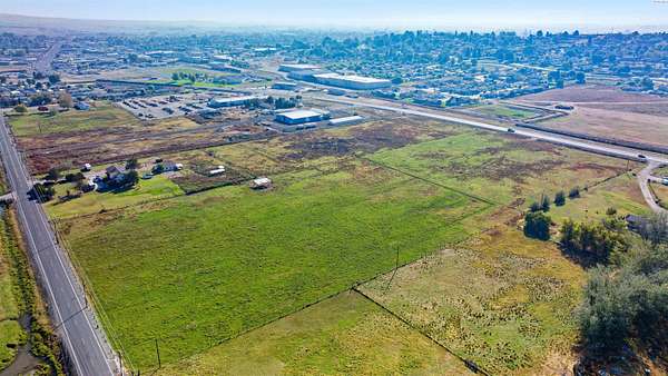 5.15 Acres of Residential Land for Sale in Sunnyside, Washington