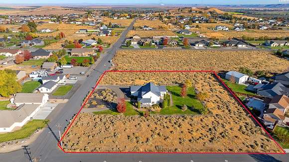 2.5 Acres of Residential Land with Home for Sale in West Richland, Washington