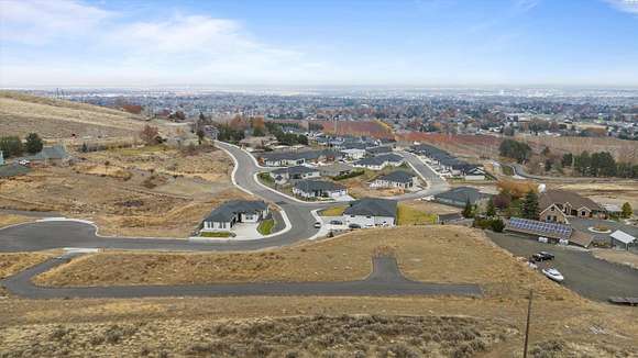 0.42 Acres of Residential Land for Sale in Kennewick, Washington