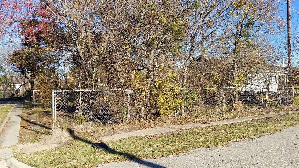 0.143 Acres of Residential Land for Sale in Corsicana, Texas