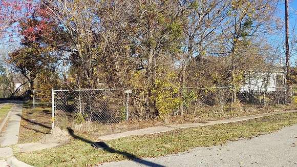 0.143 Acres of Residential Land for Sale in Corsicana, Texas