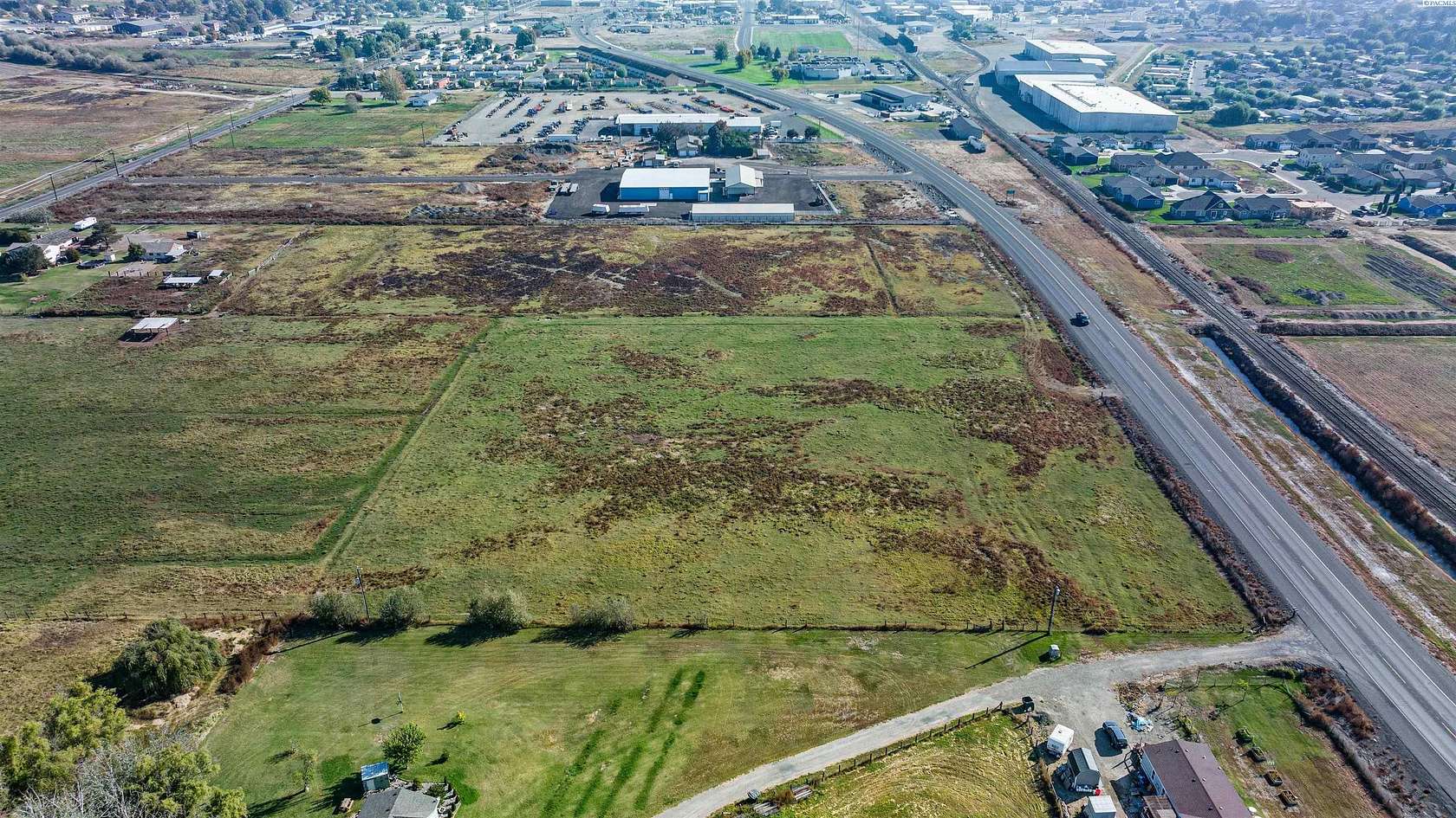 6 Acres of Residential Land for Sale in Sunnyside, Washington