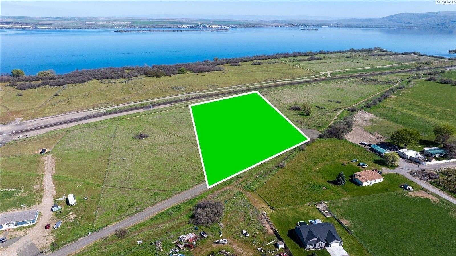 5.33 Acres of Residential Land for Sale in Finley, Washington
