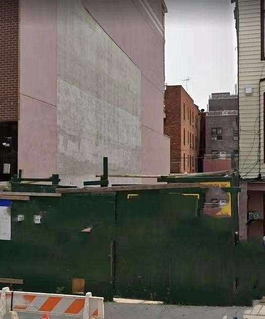 0.05 Acres of Improved Residential Land for Sale in Brooklyn, New York