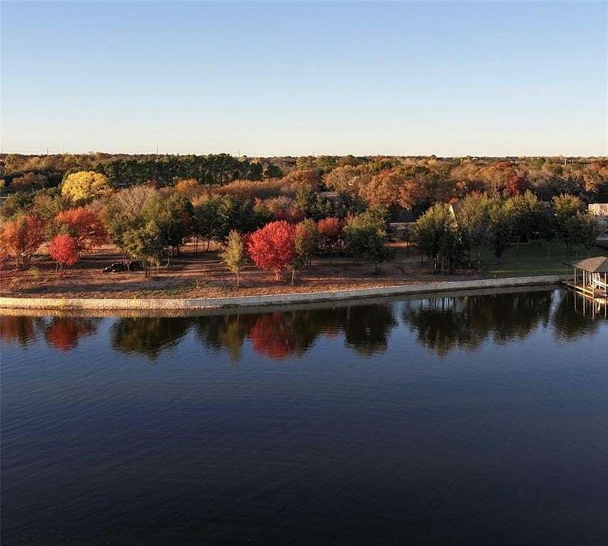 0.616 Acres of Residential Land for Sale in Granbury, Texas